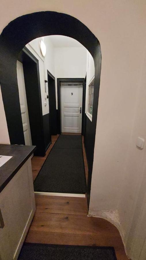 Adam'S Hostel - Self Check-In & Only Private Rooms 뒤셀도르프 외부 사진