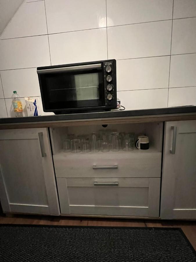 Adam'S Hostel - Self Check-In & Only Private Rooms 뒤셀도르프 외부 사진