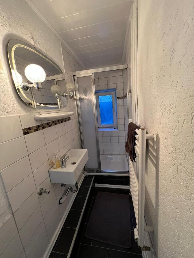 Adam'S Hostel - Self Check-In & Only Private Rooms 뒤셀도르프 외부 사진
