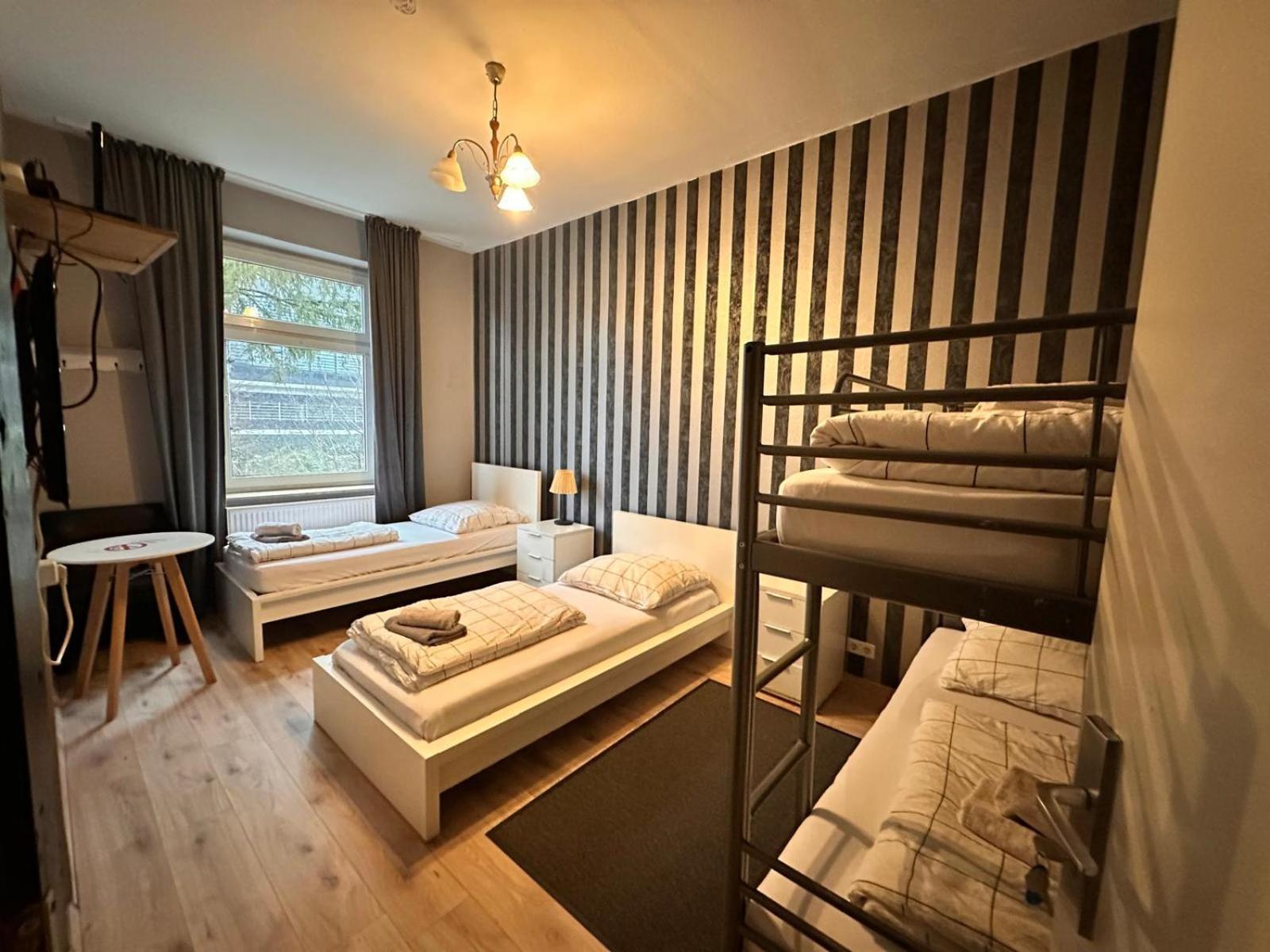 Adam'S Hostel - Self Check-In & Only Private Rooms 뒤셀도르프 외부 사진