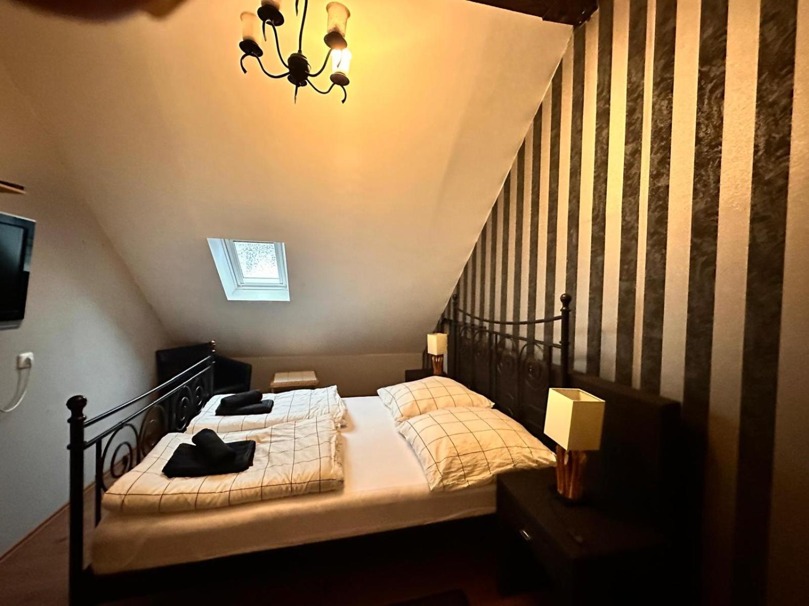 Adam'S Hostel - Self Check-In & Only Private Rooms 뒤셀도르프 외부 사진